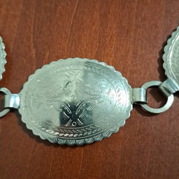 Silver Plated Concho Belt Scalloped Oval Etched Sections With Round Links main image 5